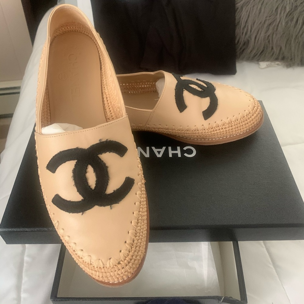 CHANEL Raffia Espadrille, Beige / Black, Size 39